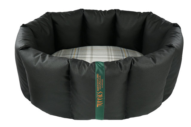 The Wipe Clean Nest Dog Bed With Highland Cover