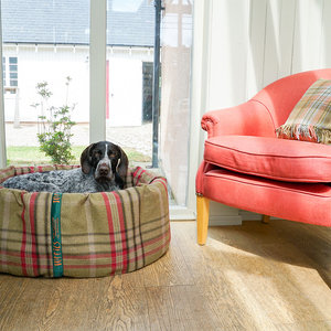 Harvest Optional Washable Two Part Highland Tartan Nest Dog Bed Cover Lifestyle German Pointer